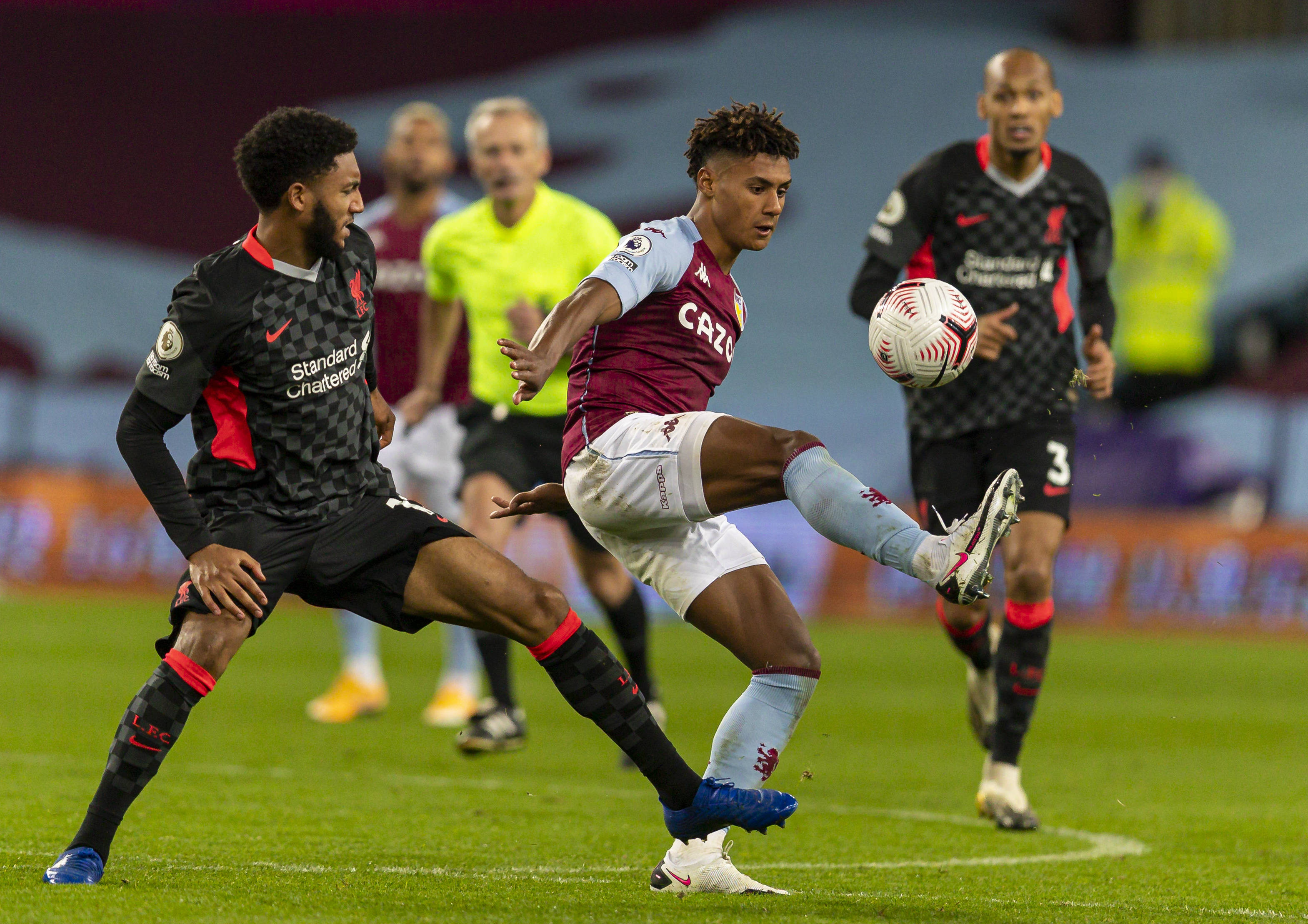 球员被寄予 球员被寄予