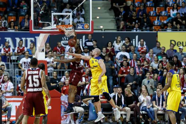 中场的重要 中场的重要